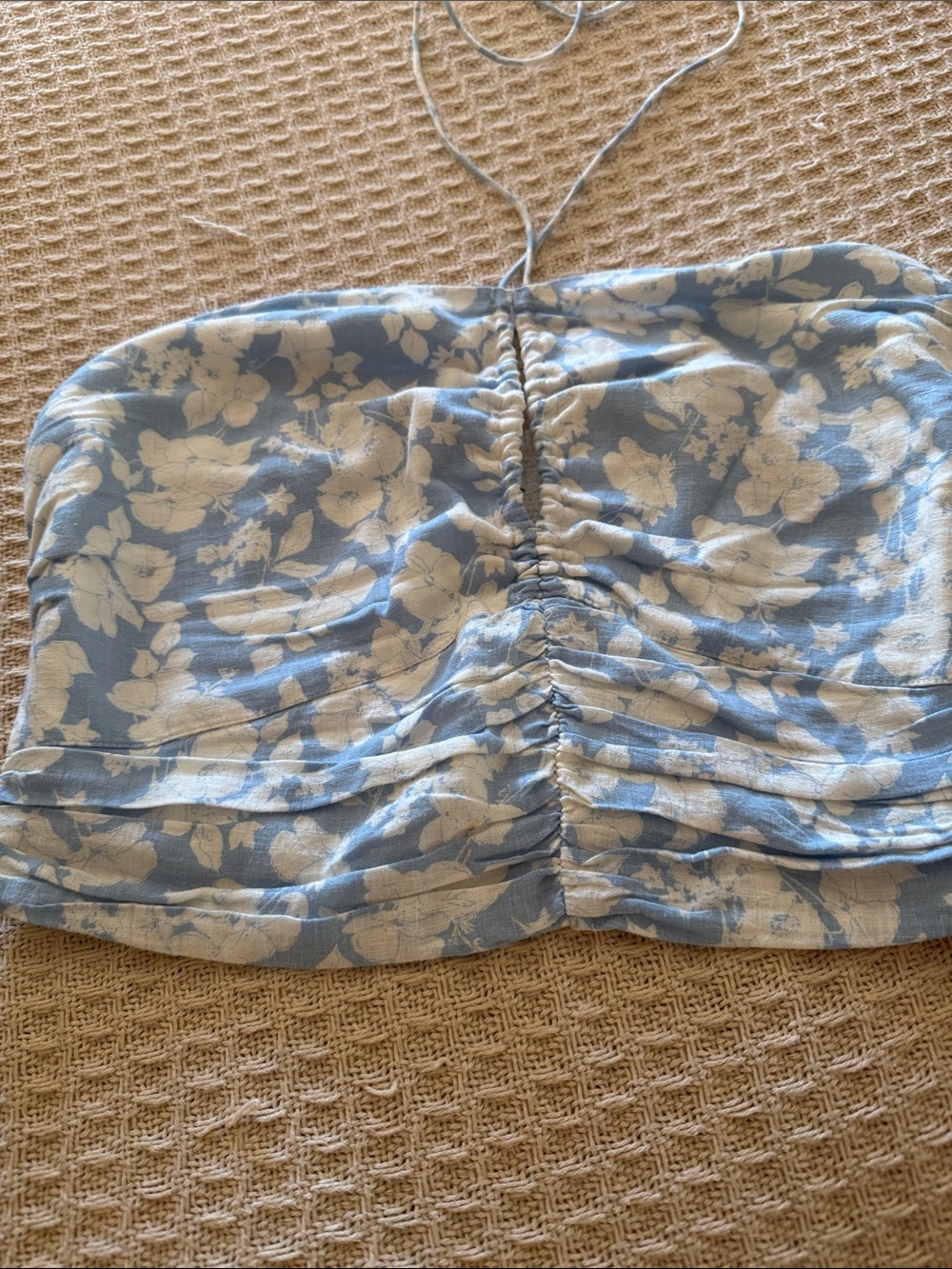 Abercrombie & Fitch Blue and White Floral Ruched Strapless Crop Top